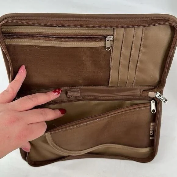 Lug Tango Travel Wallet passport holder sleeve vacation luggage brown - Picture 2 of 16